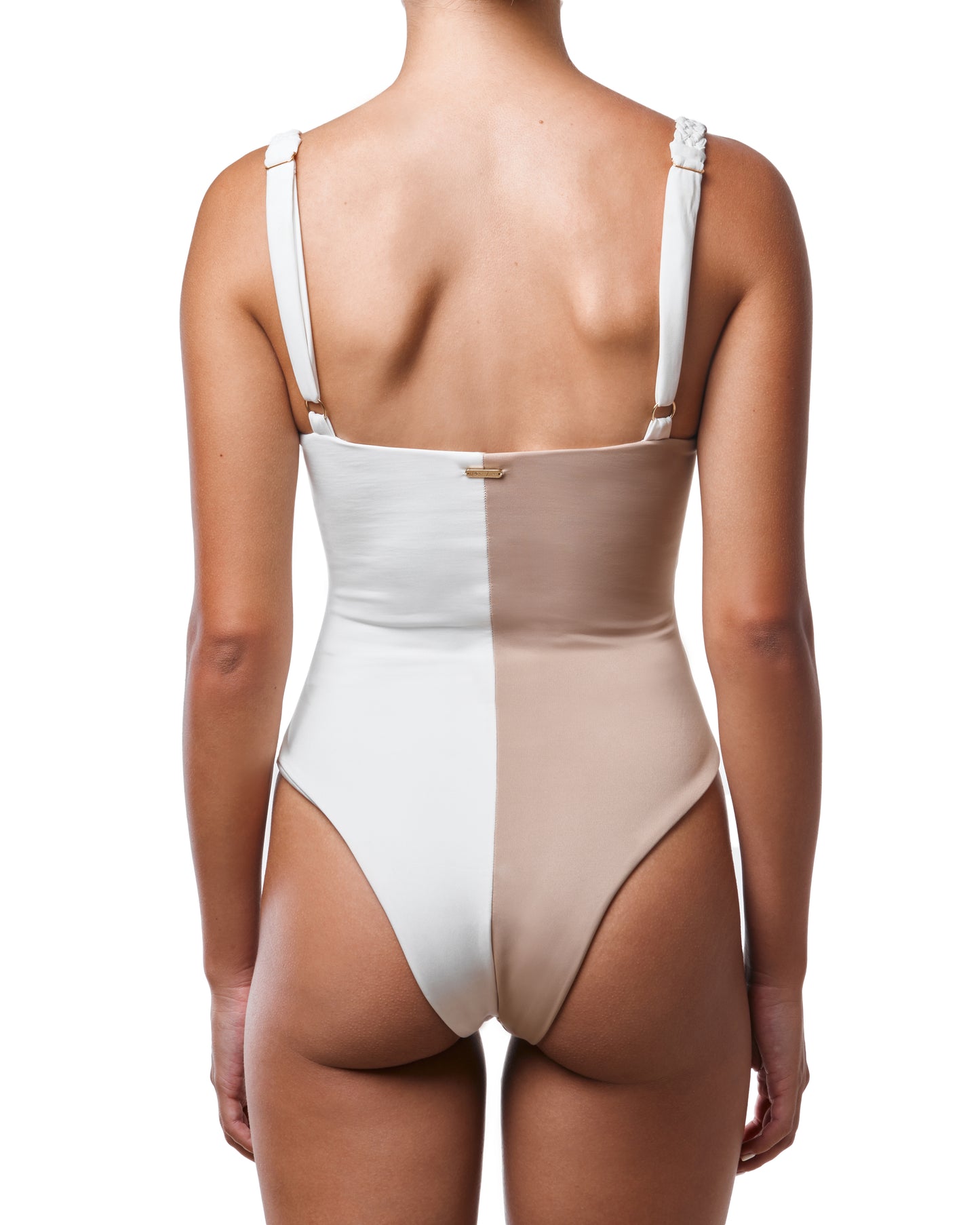 Nela // Blanco-Beige